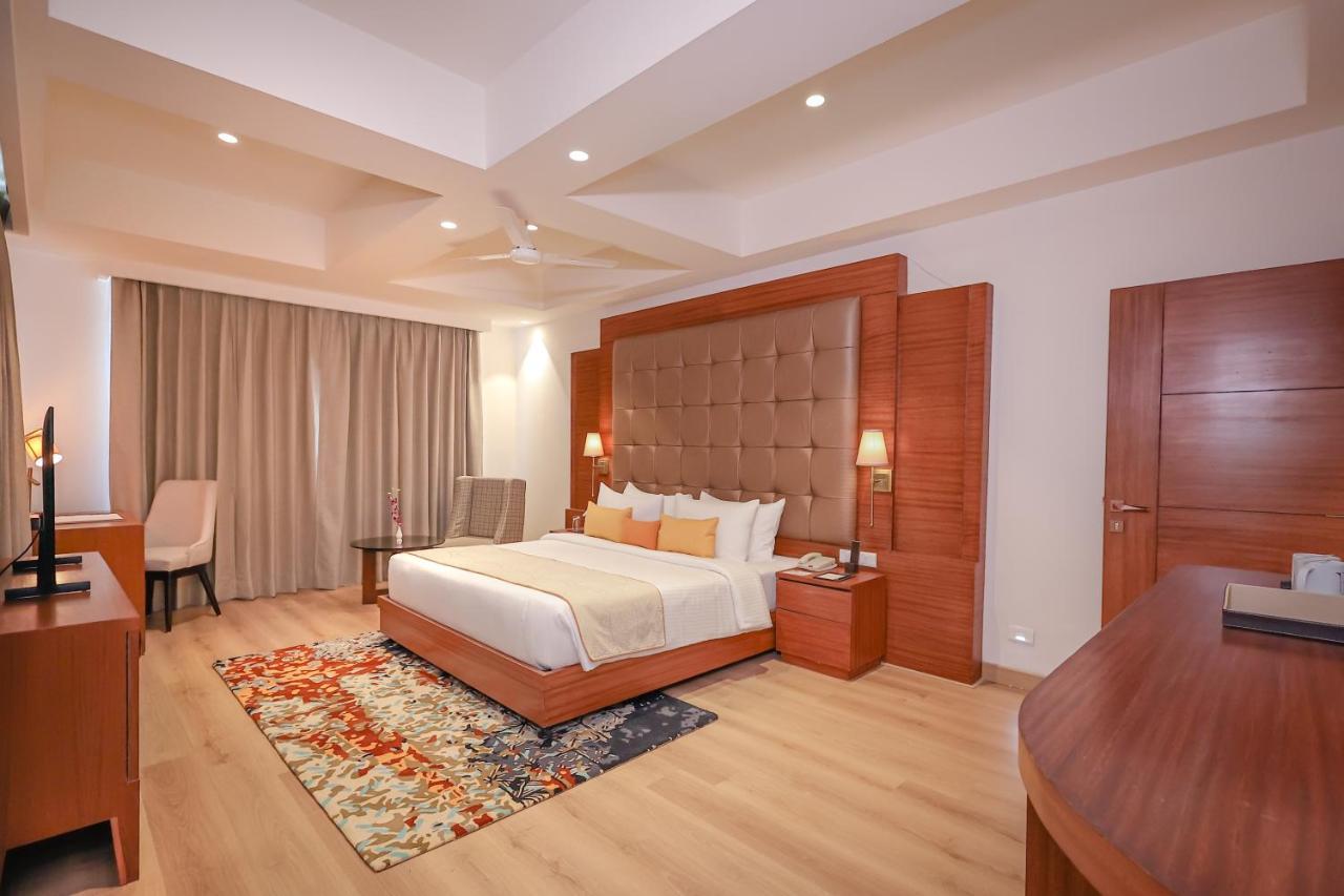 Regenta Dehradun By Royal Orchid Hotels Limited Exterior foto